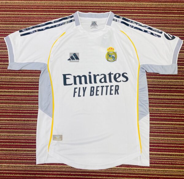 Real Madrid 25 / 26  Home Retro Kit Fann addition  BD Premium✅