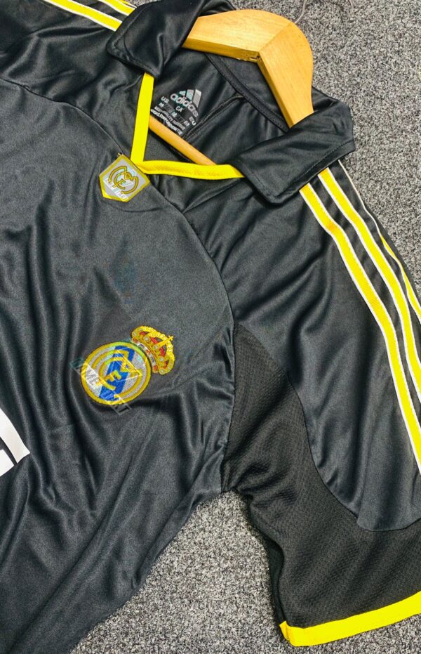 📣 Real Madrid 1999-00 Away Retro Kit Fann addition  BD Premium✅ - Image 4