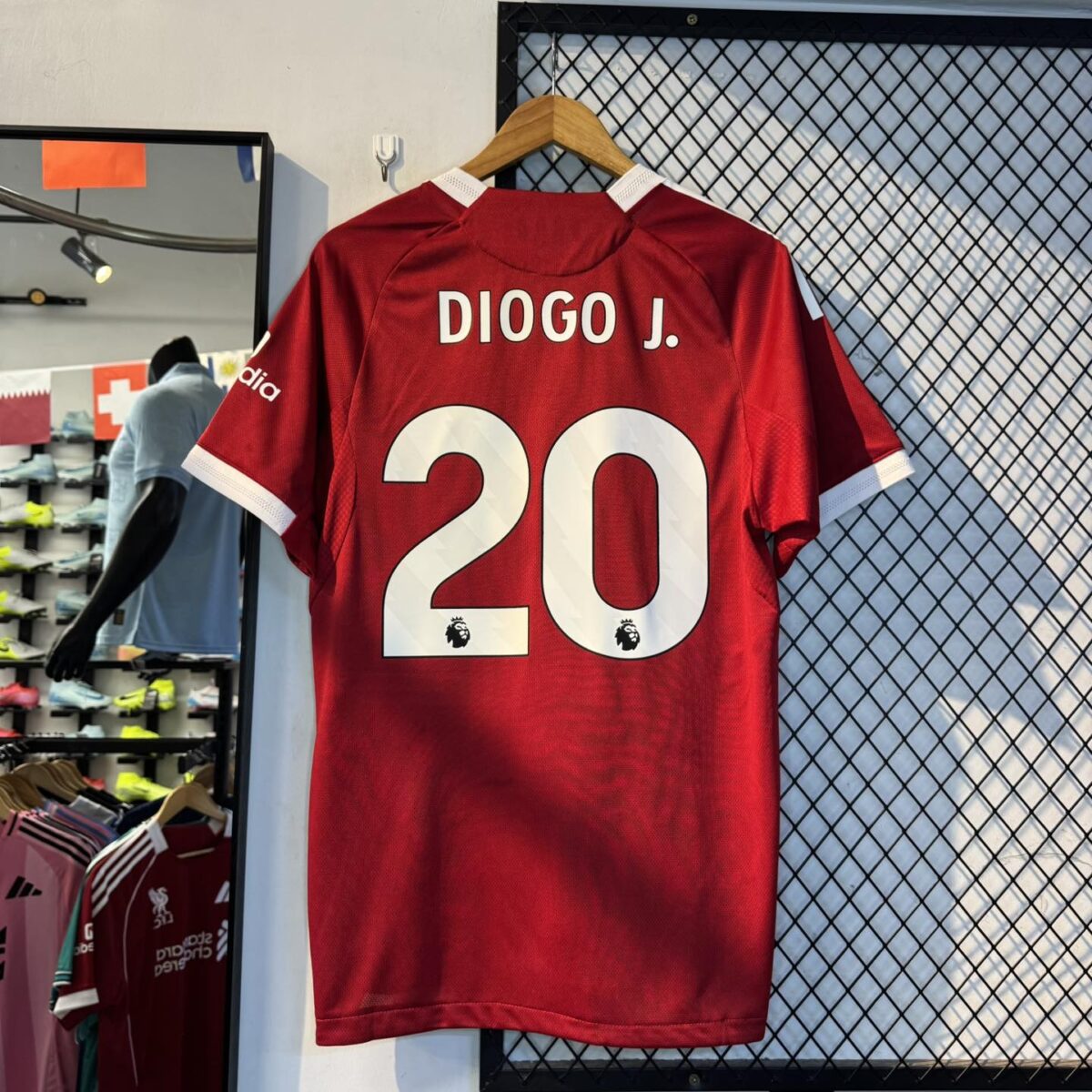 LIVERPOOL HOME 25-26 PLAYER EDITION - Image 3