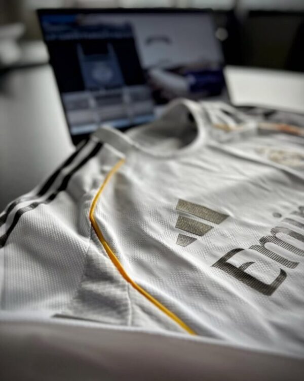 Real Madrid 25-26 Home Kit (Full Sleeve – Player Edition) - Image 3