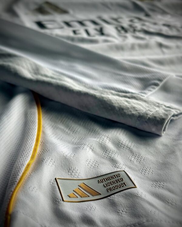 Real Madrid 25-26 Home Kit (Full Sleeve – Player Edition) - Image 4