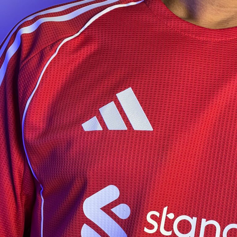 LIVERPOOL HOME 25-26 PLAYER EDITION - Image 5