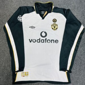 Manchester United 2001-02 Third Retro Kit Full sleeve