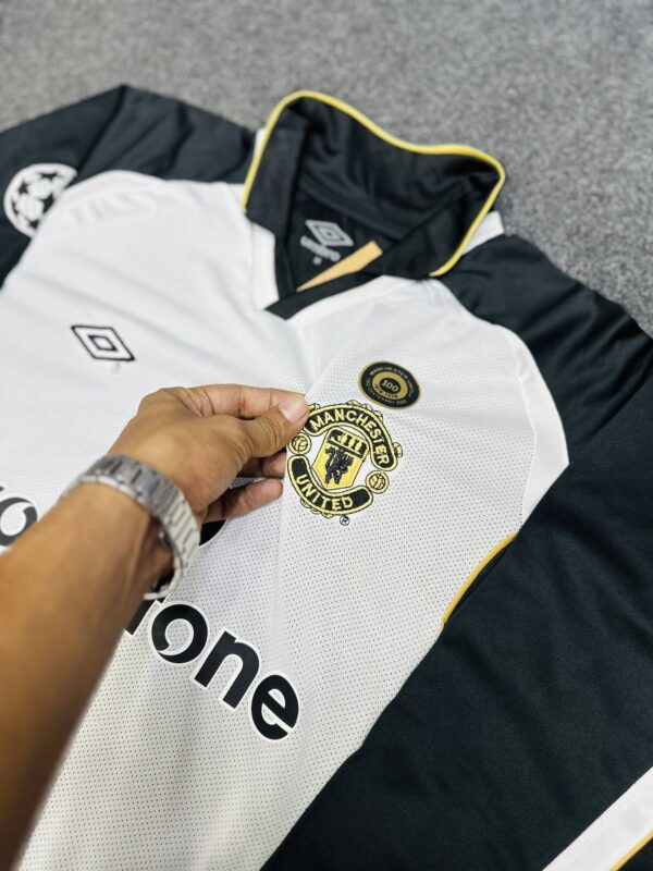 📣 Manchester United 2001-02 Third Retro Kit  (Full   Sleeves)  BD Premium✅ - Image 4